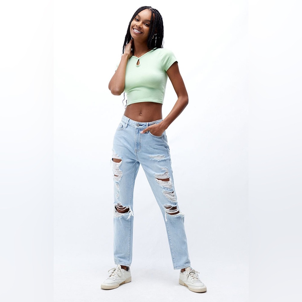 Pacsun light blue Mom Jeans 24 distressed